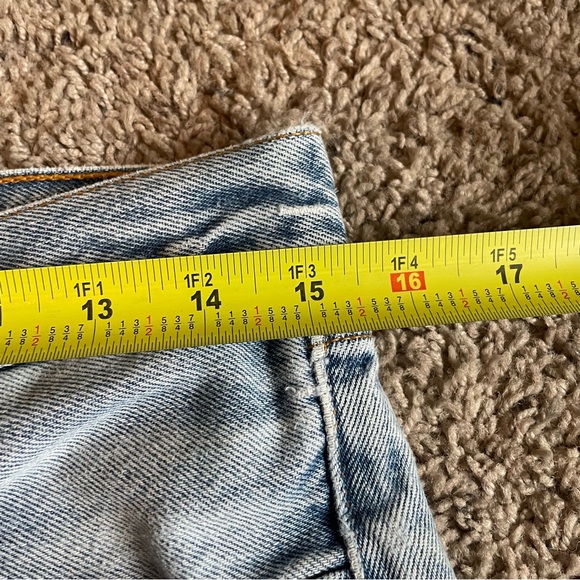 Levi's 501xx Jeans Size 32x36 Distressed Blue Denim Button Fly Light Wash USA - Picture 13 of 16